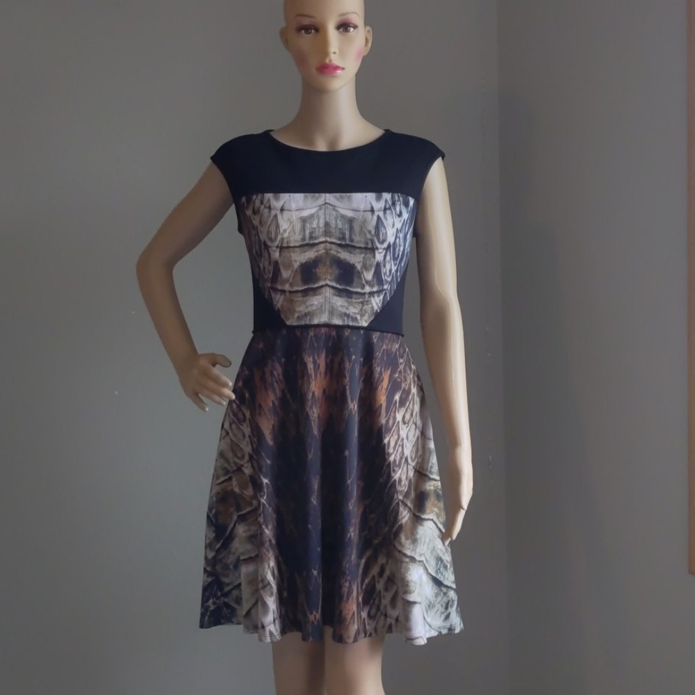 VINCE CAMUTO MULTICOLOR SLEEVELESS  DRESS SZ 2 - Picture 13 of 15